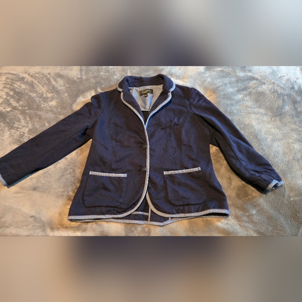 Navy Blue Talbots Knit Blazer with Chambry Trim Petite Small.